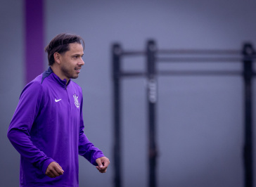 �ngel Romero durante treinamento do Corinthians