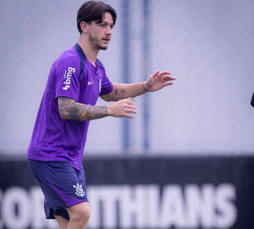 Rodrigo Garro durante treinamento do Corinthians