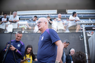 Dorival J�nior antes da partida entre Corinthians e Botafogo