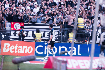 Gustavo Henrique comemora gol marcado diante do Botafogo pelo Brasileir�o