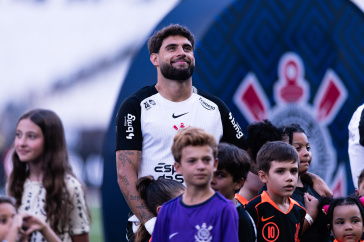 Yuri Alberto perfilado antes do jogo entre Corinthians e Botafogo pelo Brasileir�o