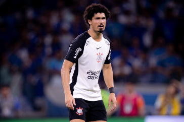 Andr� Ramalho durante decis�o do Corinthians contra o Cruzeiro pela Copa do Brasil