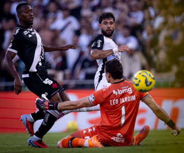 Yuri Alberto marca o primeiro gol do Corinthians em final contra o Vasco