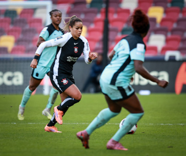 Ivana Fuso em a��o diante do Gotham pela Copa das Campe�s