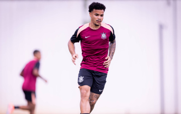 Kaio C�sar durante treino do Corinthians