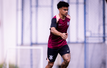 Kaio C�sar durante treino do Corinthians