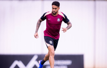 Matheus Pereira durante treino do Corinthians