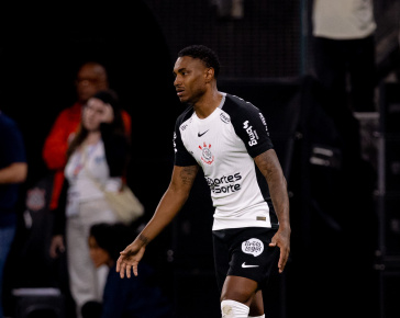 Vitinho em a��o no D�rbi