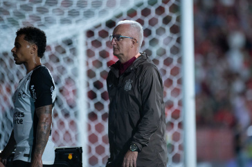 Dorival J�nior durante jogo do Corinthians