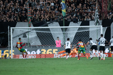 Hugo Souza defende p�nalti cobrado pela Portuguesa em duelo pelo Paulist�o