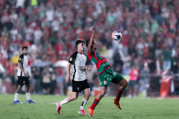 Breno Bidon em a��o diante da Portuguesa pelo Paulista