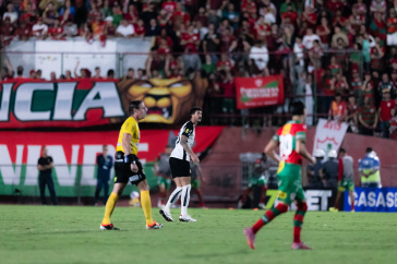 Gustavo Henrique em a��o contra a Portuguesa pelo Paulista