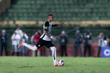 Kayke durante cobran�a de p�nalti