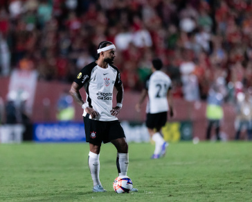 Memphis Depay em a��o diante da Portuguesa pelo Paulista