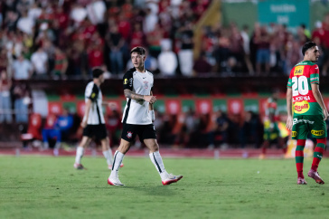 Rodrigo Garro em a��o diante da Portuguesa pela semi do Paulista