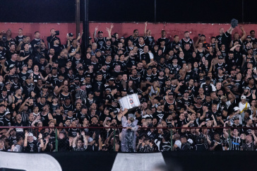 Torcida do Corinthians reunida no Canind�