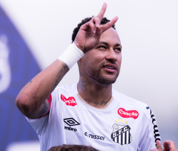 Neymar antes de enfrentar o Corinthians