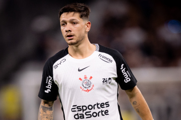 O meia Rodrigo Garro na partida contra o Flamengo