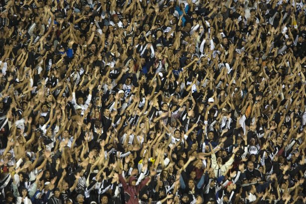 durante partida válida pela Copa do Brasil, jogo de volta, realizada no estádio do Morumbi, zona Sul de São Paulo, nesta quarta-feira a noite