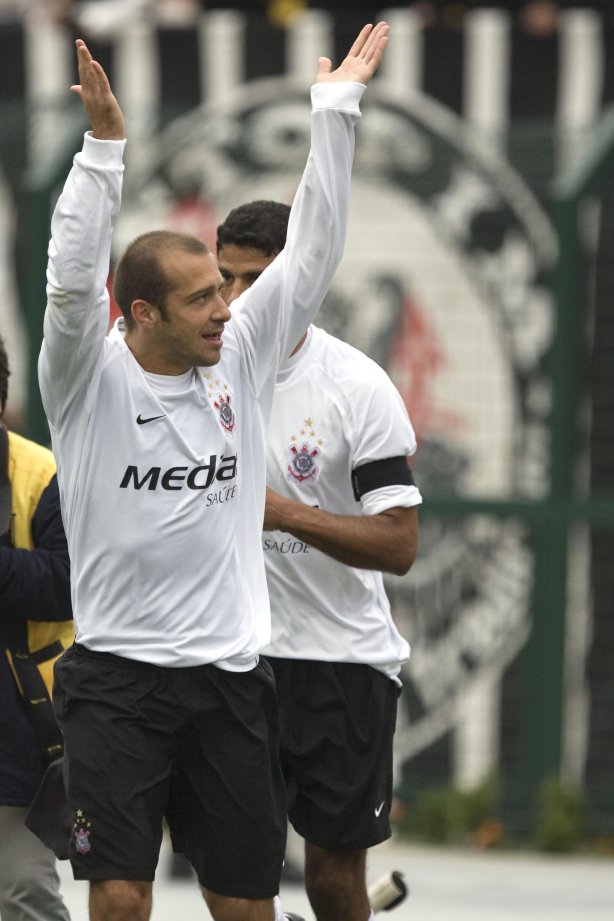 SP - CORINTHIANS/SP X FORTALEZA/CE- ESPORTES - na partida válida pelo Campeonato Brasileiro da Segunda Divisao 2008, realizada no estádio do Pacaembu, neste sábado a tarde