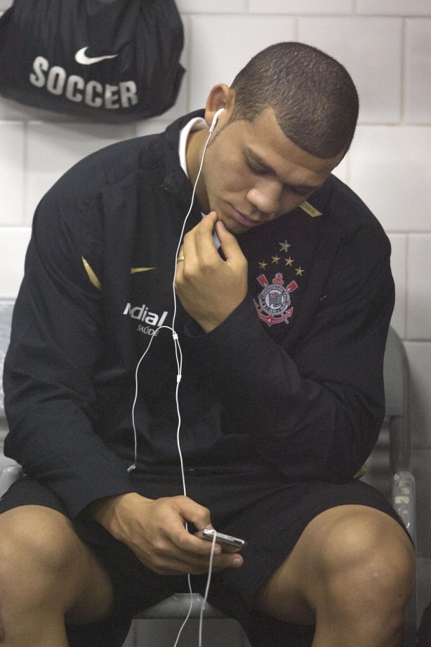 SP - CORINTHIANS/SP X SPORT/RECIFE- ESPORTES - Nilton nos vestiários antes da primeira partida da decisão da Copa do Brasil 2008, realizada no estádio do Morumbi, nesta quarta-feira a noite