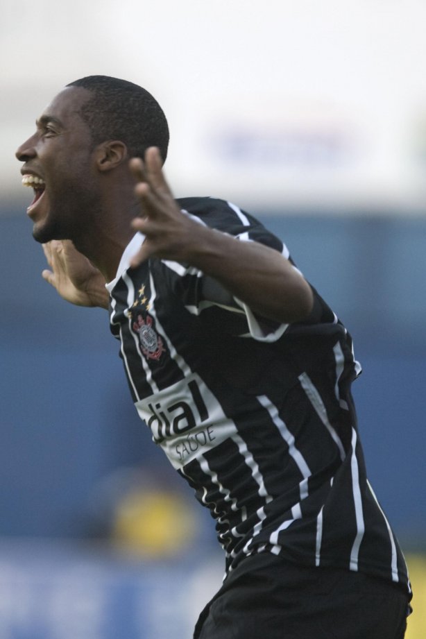 SP - GREMIO BARUERI/SP X CORINTHIANS/SP - ESPORTES - durante partida do Campeonato Brasileiro da Segunda Divisão 2008, realizada no estádio Arena Barueri, no municipio de Barueri, zona oeste de São Paulo, neste sábado a tarde