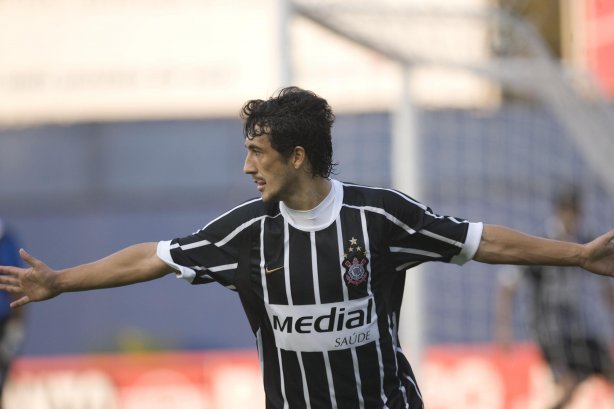SP - GREMIO BARUERI/SP X CORINTHIANS/SP - ESPORTES - durante partida do Campeonato Brasileiro da Segunda Divisão 2008, realizada no estádio Arena Barueri, no municipio de Barueri, zona oeste de São Paulo, neste sábado a tarde