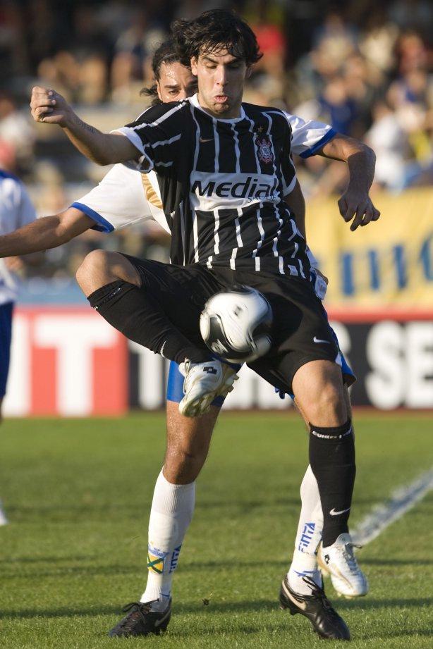 SP - SANTO ANDRE X CORINTHIANS - ESPORTES - durante partida válida pelo Campeonato Brasileiro da segunda divisão 2008, primeiro turno, realizada no estádio Bruno José Daniel, em Santo André, municipio de São Paulo, neste sábado a tarde