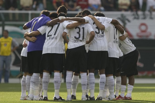 SP - CORINTHIANS/SP X CRICIUMA/SC - ESPORTES - durante partida válida pelo Campeonato Brasileiro da segunda divisão 2008, primeiro turno, realizada no estádio do Pacaembu, zona oeste da cidade, neste sábado a tarde
