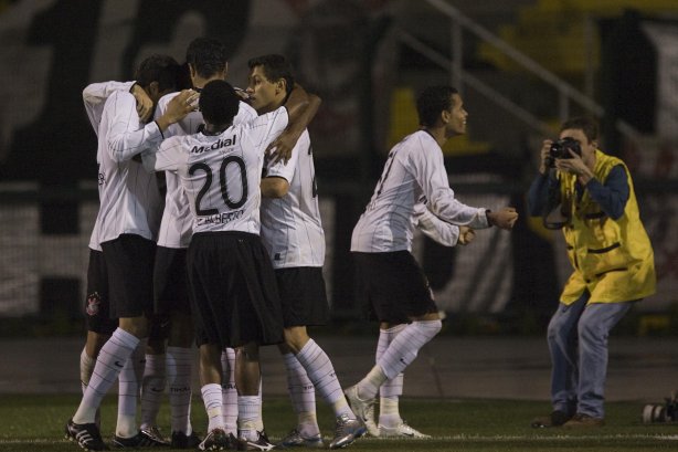 SP - CORINTHIANS/SP X JUVENTUDE/RS - ESPORTES - durante partida válida pelo Campeonato Brasileiro da segunda divisão 2008, primeiro turno, realizada no estádio do Pacaembu, zona oeste da cidade, nesta terca-feira a noite