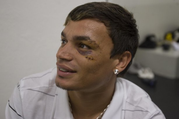 SP - CORINTHIANS/SP X JUVENTUDE/RS - ESPORTES - nos vestiários antes da partida válida pelo Campeonato Brasileiro da segunda divisão 2008, primeiro turno, realizada no estádio do Pacaembu, zona oeste da cidade, nesta terca-feira a noite