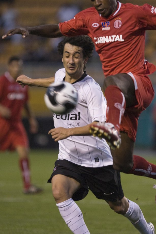 SP - CORINTHIANS/SP X ABC/RN- ESPORTES - durante partida válida pelo Campeonato Brasileiro da segunda divisão 2008, última partida do primeiro turno, realizada no estádio da Pacaembu, neste sábado a tarde