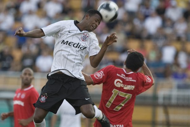 SP - CORINTHIANS/SP X ABC/RN- ESPORTES - durante partida válida pelo Campeonato Brasileiro da segunda divisão 2008, última partida do primeiro turno, realizada no estádio da Pacaembu, neste sábado a tarde