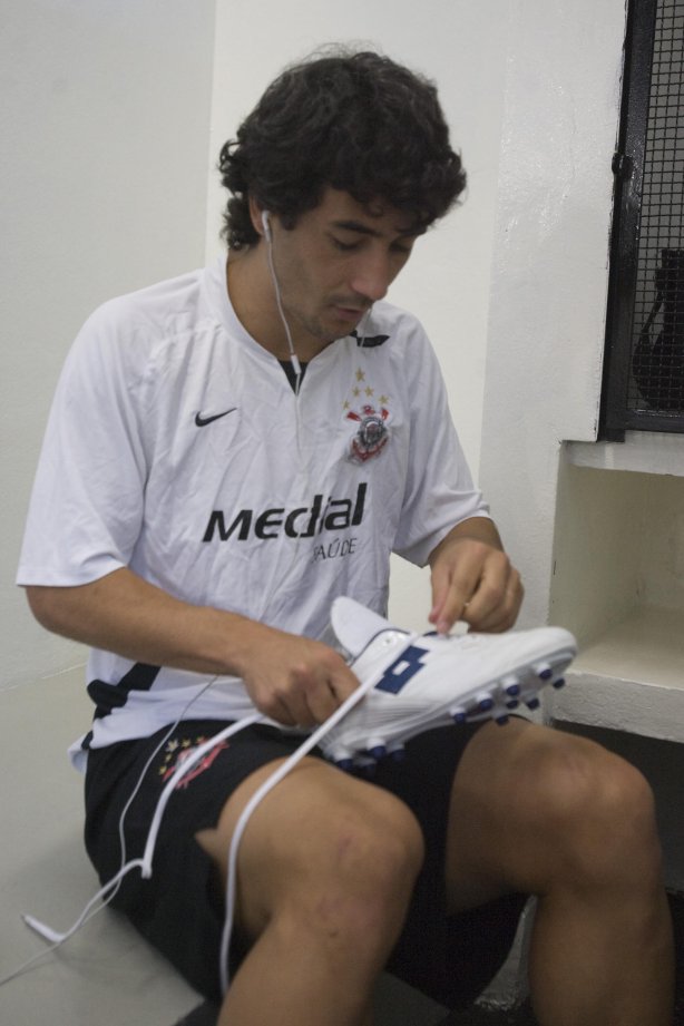 SP - CORINTHIANS/SP X ABC/RN- ESPORTES - nos vestiários antes da partida válida pelo Campeonato Brasileiro da segunda divisão 2008, última partida do primeiro turno, realizada no estádio da Pacaembu, neste sábado a tarde