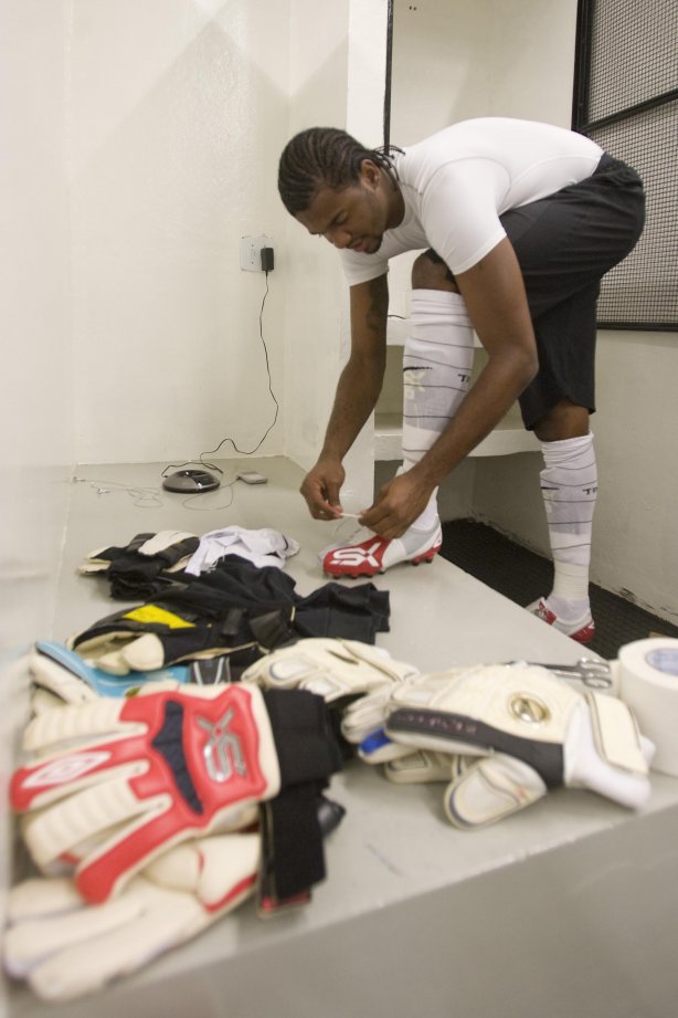 SP - CORINTHIANS/SP X ABC/RN- ESPORTES - nos vestiários antes da partida válida pelo Campeonato Brasileiro da segunda divisão 2008, última partida do primeiro turno, realizada no estádio da Pacaembu, neste sábado a tarde