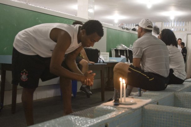 AL - CRB/ALAGOAS X CORINTHIANS/SP - ESPORTES - nos vestiários antes da partida válida pelo Campeonato Brasileiro da segunda divisão 2008, primeira partida do returno, realizada no estádio Rei Pelé, neste sábado a tarde