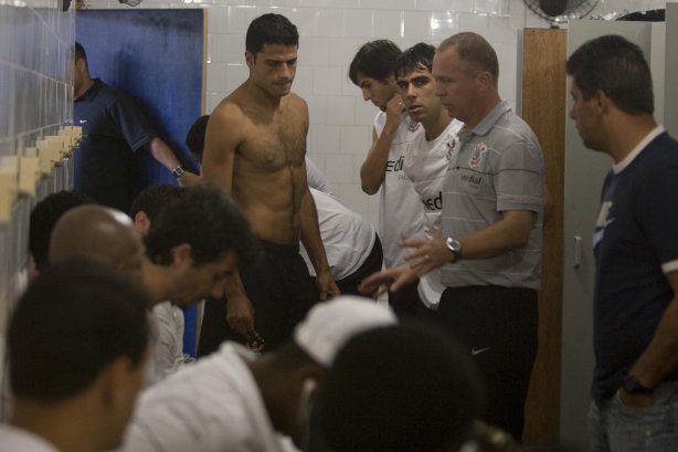 AL - CRB/ALAGOAS X CORINTHIANS/SP - ESPORTES - nos vestiários antes da partida válida pelo Campeonato Brasileiro da segunda divisão 2008, primeira partida do returno, realizada no estádio Rei Pelé, neste sábado a tarde