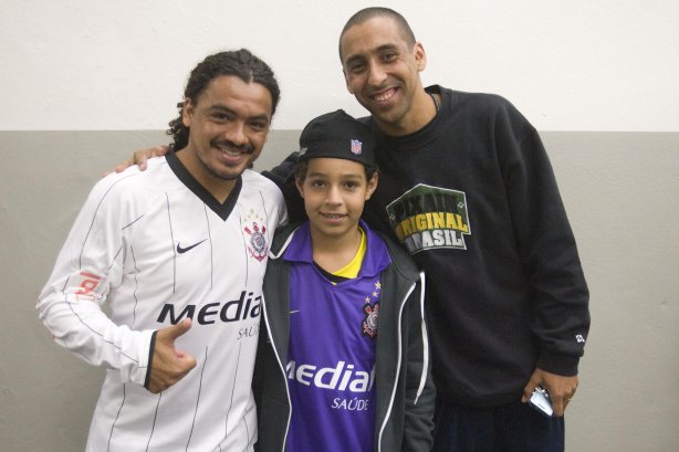 SP - CORINTHIANS/SP X ABC/RN - ESPORTES - nos vestiários antes da partida válida pelo returno do Campeonato Brasileiro da segunda divisão 2008, realizada no estádio do Pacaembu, neste sábado a tarde