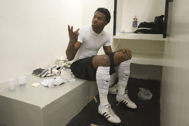 SP - CORINTHIANS/SP X ABC/RN - ESPORTES - nos vestiários antes da partida válida pelo returno do Campeonato Brasileiro da segunda divisão 2008, realizada no estádio do Pacaembu, neste sábado a tarde
