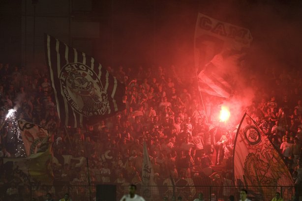 PE - SPORT/PE X CORINTHIANS/SP - ESPORTES - durante partida final, decisão da Copa do Brasil 2008, realizada no estádio da Ilha do Retiro, em Recife, nesta quarta-feira a tarde