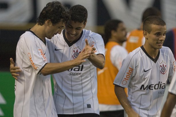 SP - FORTALEZA/CE X CORINTHIANS/SP - ESPORTES - durante partida válida pelo returno do Campeonato Brasileiro da segunda divisão de 2008, realizada no estádio Castelão, neste sábado a tarde