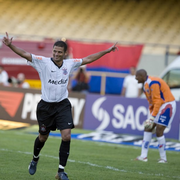 SP - FORTALEZA/CE X CORINTHIANS/SP - ESPORTES - durante partida válida pelo returno do Campeonato Brasileiro da segunda divisão de 2008, realizada no estádio Castelão, neste sábado a tarde
