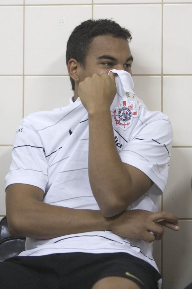 BSB - BRASILIENSE/BSB X CORINTHIANS/SP - ESPORTES - nos vestiários antes da partida válida pelo returno do Campeonato Brasileiro da segunda divisão de 2008, realizada no estádio Serejao/Serejão, nesta terca-feira a noite