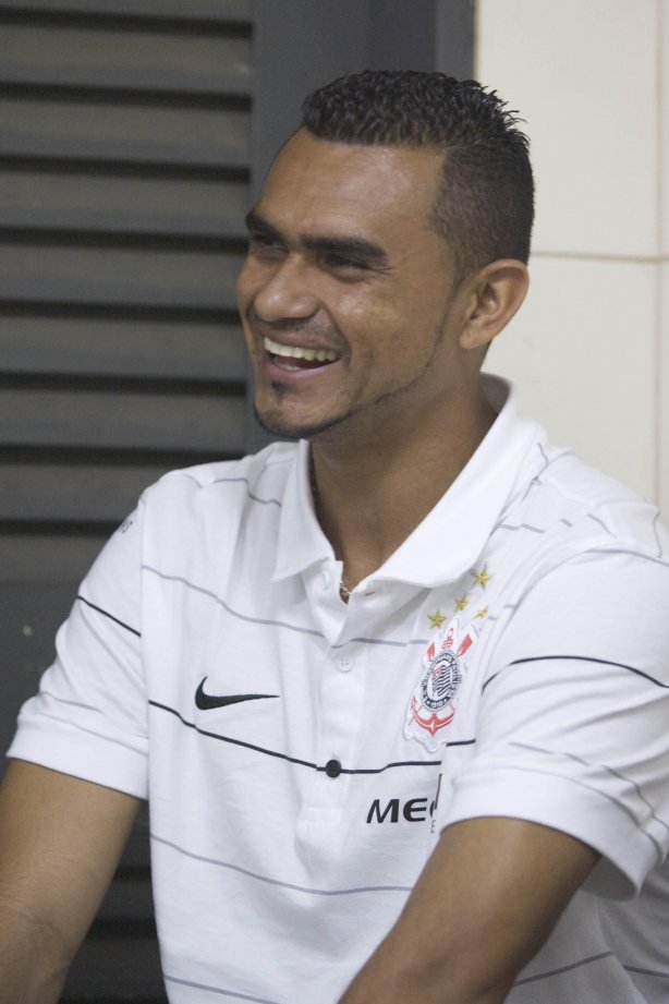 BSB - BRASILIENSE/BSB X CORINTHIANS/SP - ESPORTES - nos vestiários antes da partida válida pelo returno do Campeonato Brasileiro da segunda divisão de 2008, realizada no estádio Serejao/Serejão, nesta terca-feira a noite