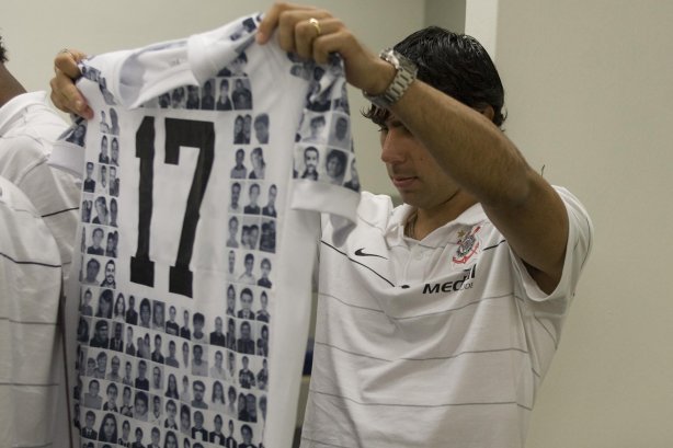 SP - CORINTHIANS/SP X AVAI/SC - ESPORTES - nos vestiários antes da partida válida pelo returno do Campeonato Brasileiro Serie B, realizado no estádio do Pacaembu, zona oeste da cidade, neste sábado a tarde