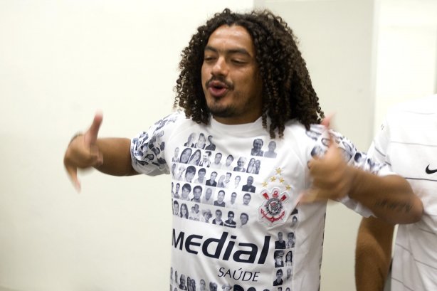 SP - CORINTHIANS/SP X AVAI/SC - ESPORTES - nos vestiários antes da partida válida pelo returno do Campeonato Brasileiro Serie B, realizado no estádio do Pacaembu, zona oeste da cidade, neste sábado a tarde