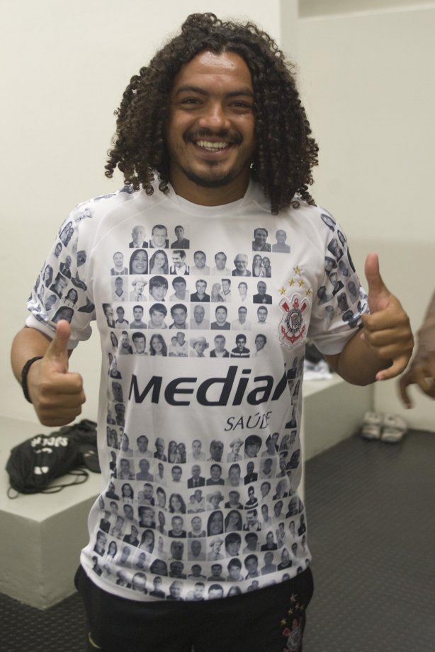 SP - CORINTHIANS/SP X AVAI/SC - ESPORTES - nos vestiários antes da partida válida pelo returno do Campeonato Brasileiro Serie B, realizado no estádio do Pacaembu, zona oeste da cidade, neste sábado a tarde