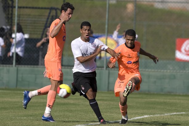 Durante jogo-treino do Corinthians contra o União Barbarense, realizado esta tarde no Spa Sport Resort, na cidade de Itu, interior de São Paulo, durante a pre-temporada de 2009; O time faz sua estreia no Campeonato Paulista no dia 22/01, contra o Barueri, no Pacaembu