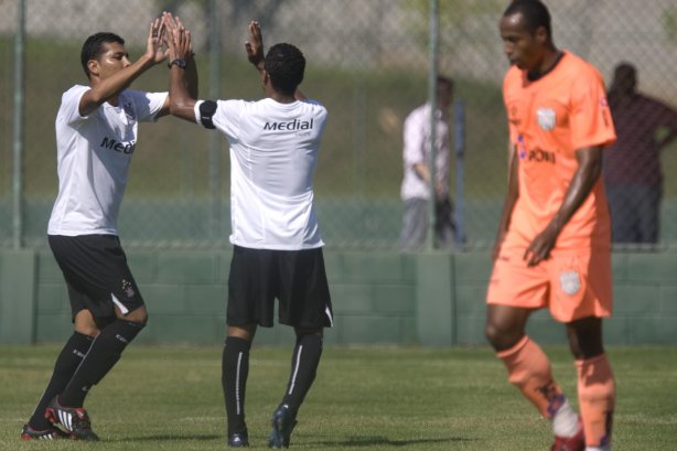 Durante jogo-treino do Corinthians contra o União Barbarense, realizado esta tarde no Spa Sport Resort, na cidade de Itu, interior de São Paulo, durante a pre-temporada de 2009; O time faz sua estreia no Campeonato Paulista no dia 22/01, contra o Barueri, no Pacaembu