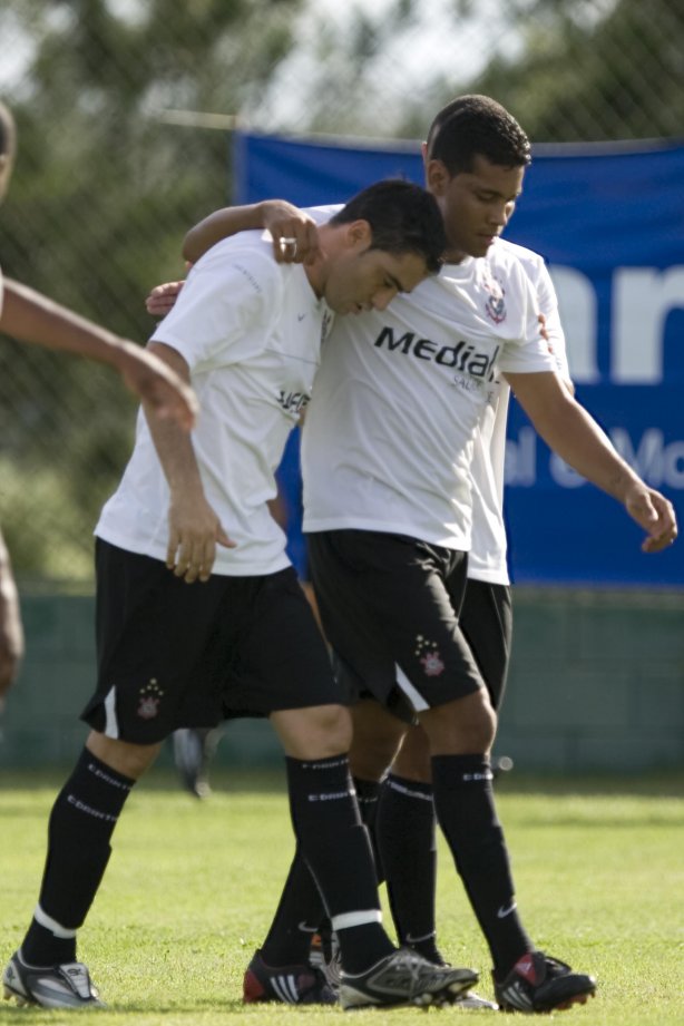 Durante o jogo-treino do Corinthians contra o São José realizado esta tarde no Spa Sport Resort, na cidade de Itu, interior de São Paulo, durante a pre-temporada de 2009; O time faz sua estreia no Campeonato Paulista no dia 22/01, contra o Barueri, no Pacaembu